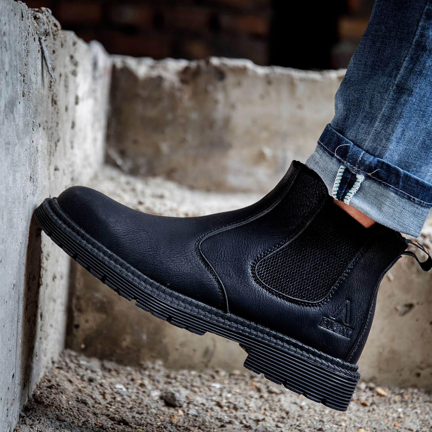 QD Waterproof Slip-On Steel Toe Boots