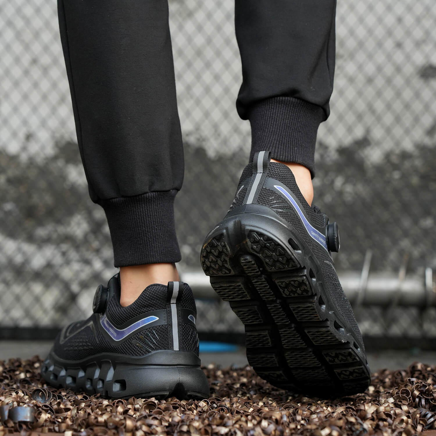 QD Knob Lacing Stylish Steel Toe Work Sneakers