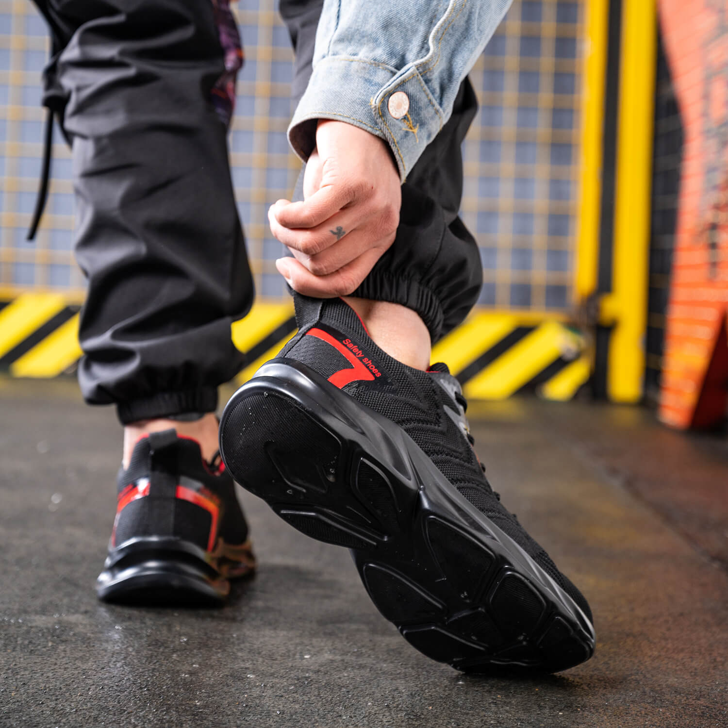 QD Composite Toe Lightweight Work Sneakers