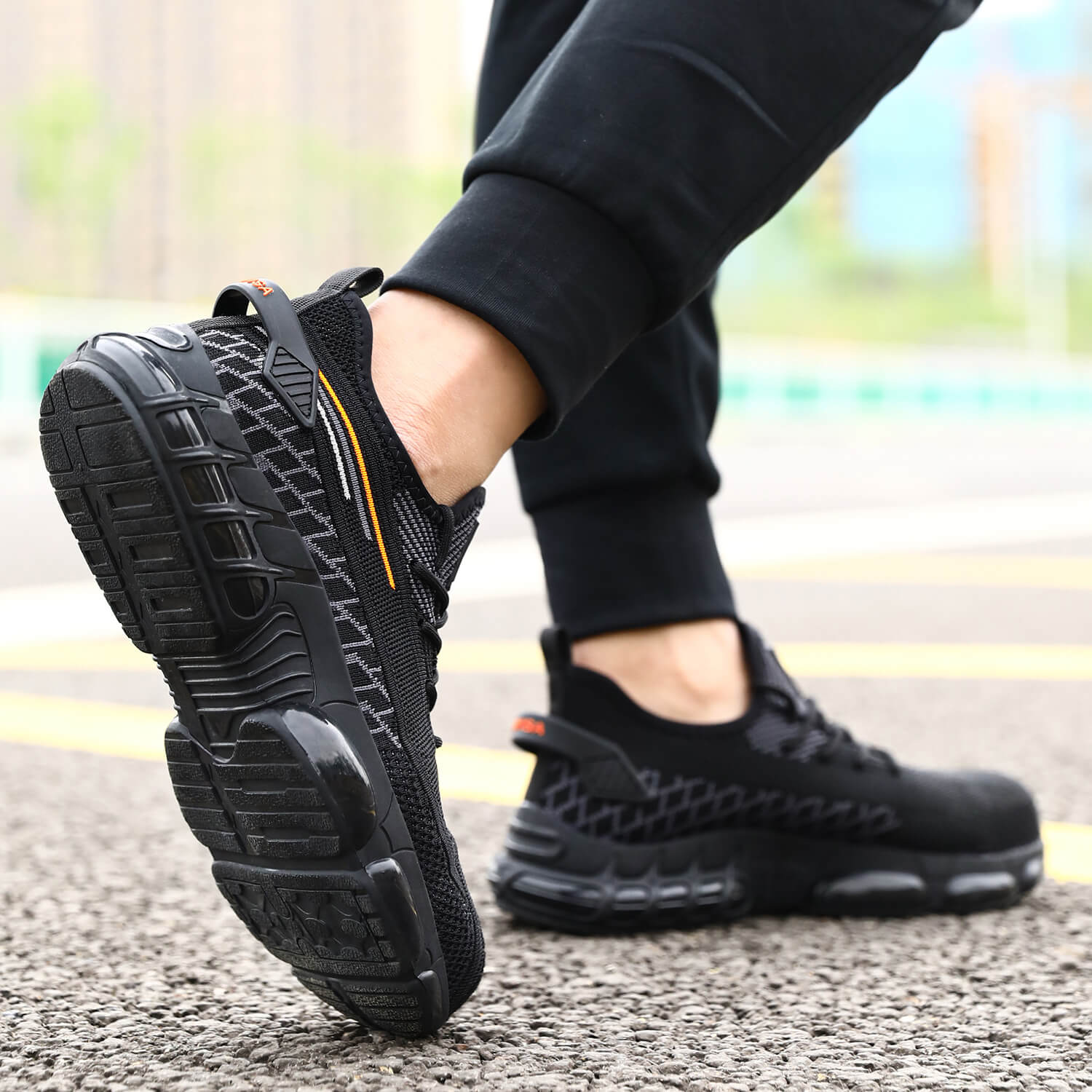 QD Steel Toe Breathable Lightweight Work Sneakers