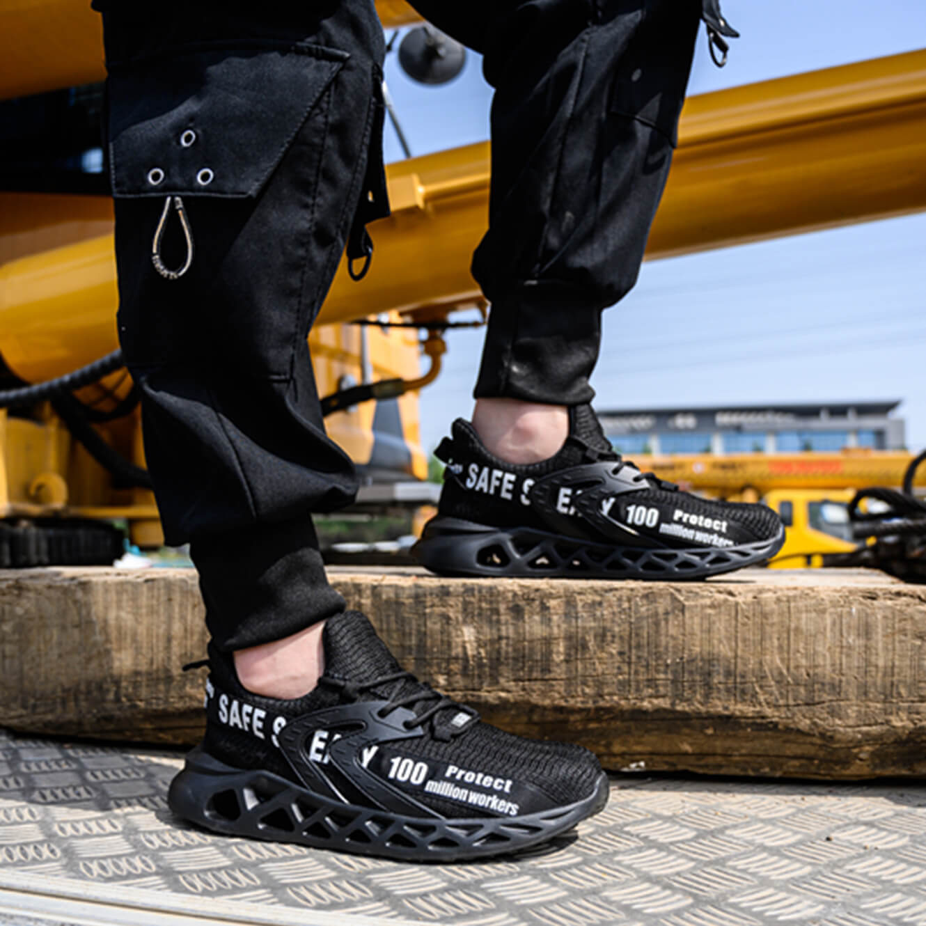 QD Steel Toe Stylish Work Sneakers