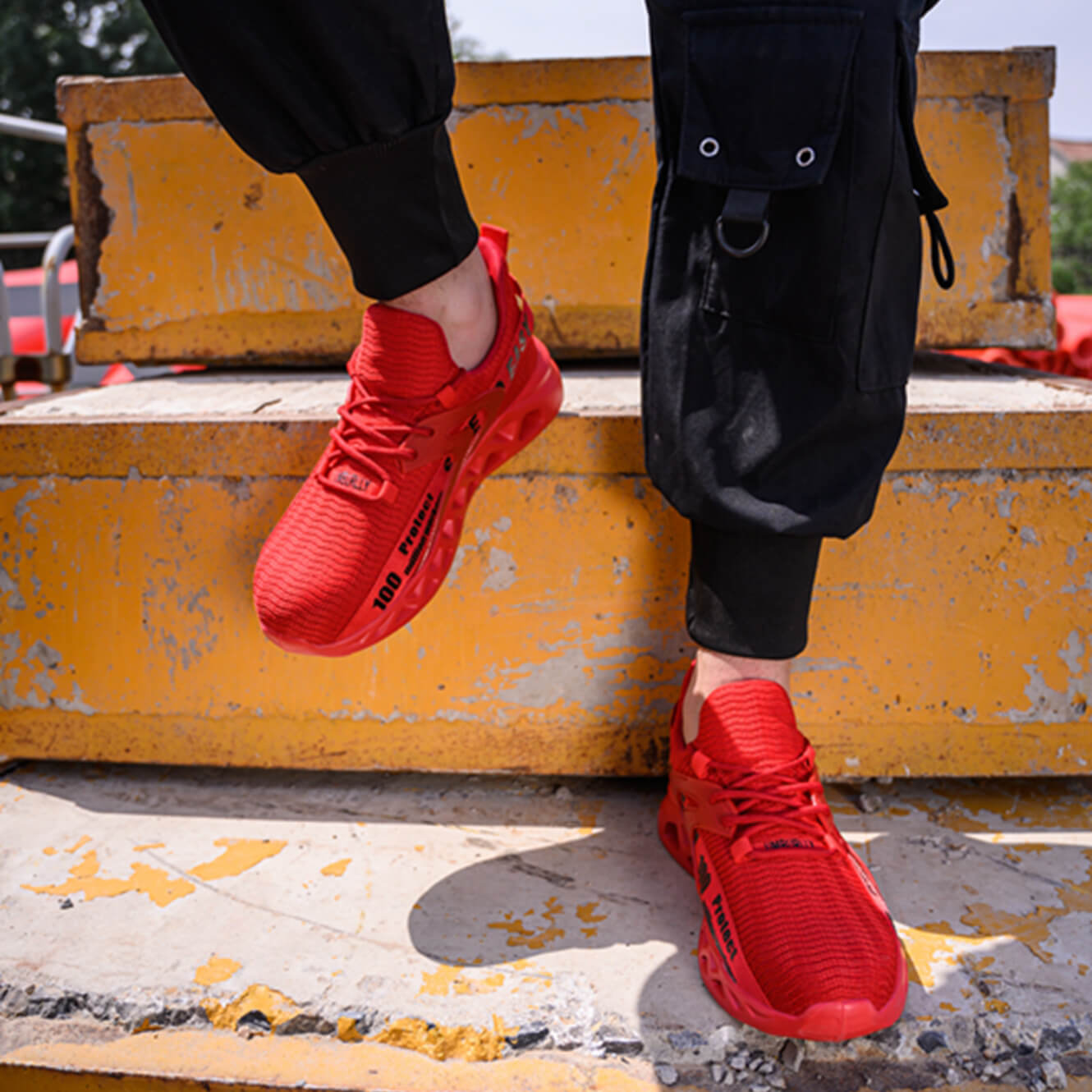 QD Steel Toe Stylish Work Sneakers